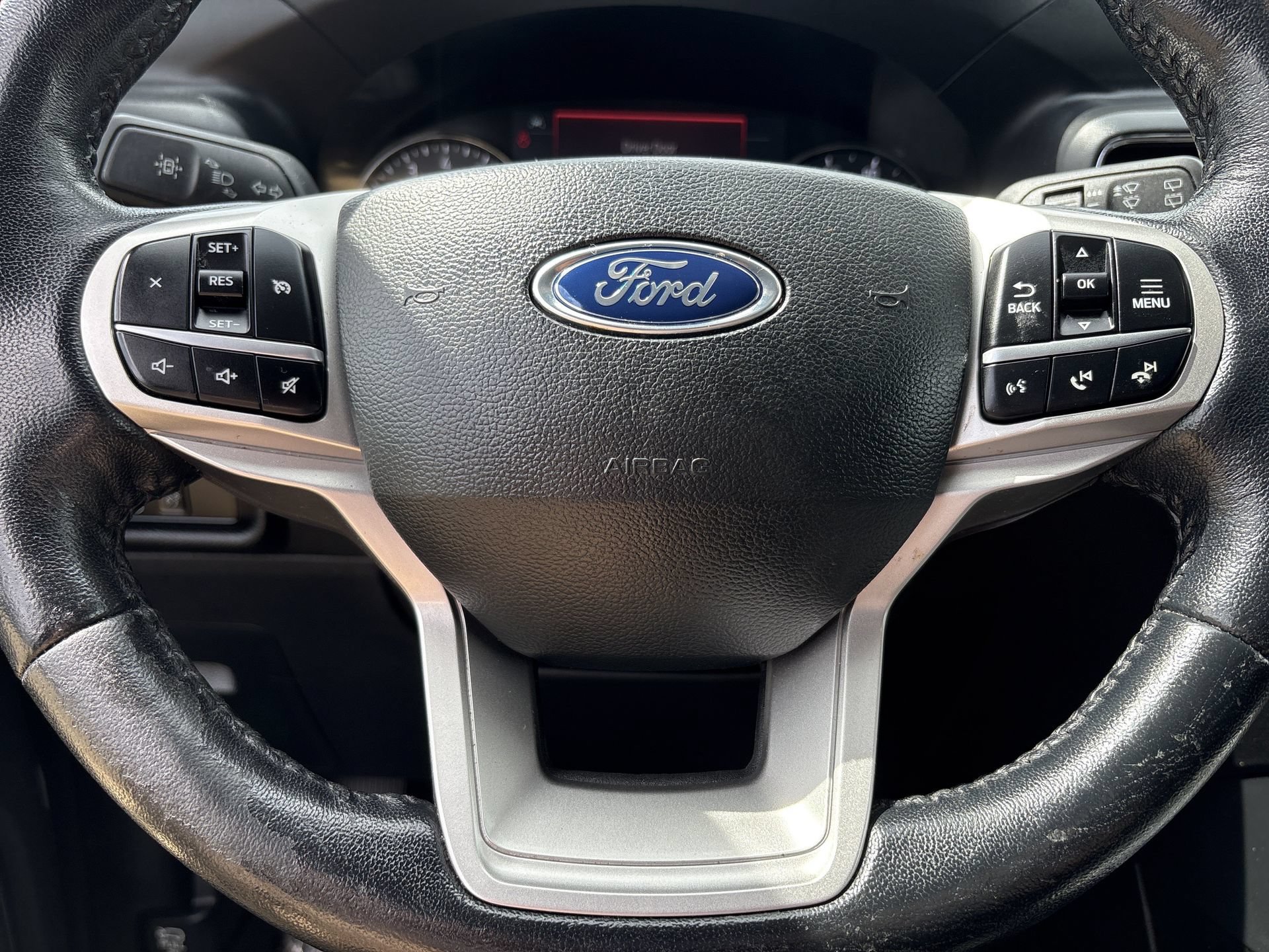 Certified 2023 Ford Explorer XLT w/ Equipment Group 202A AWD/4WD image 13