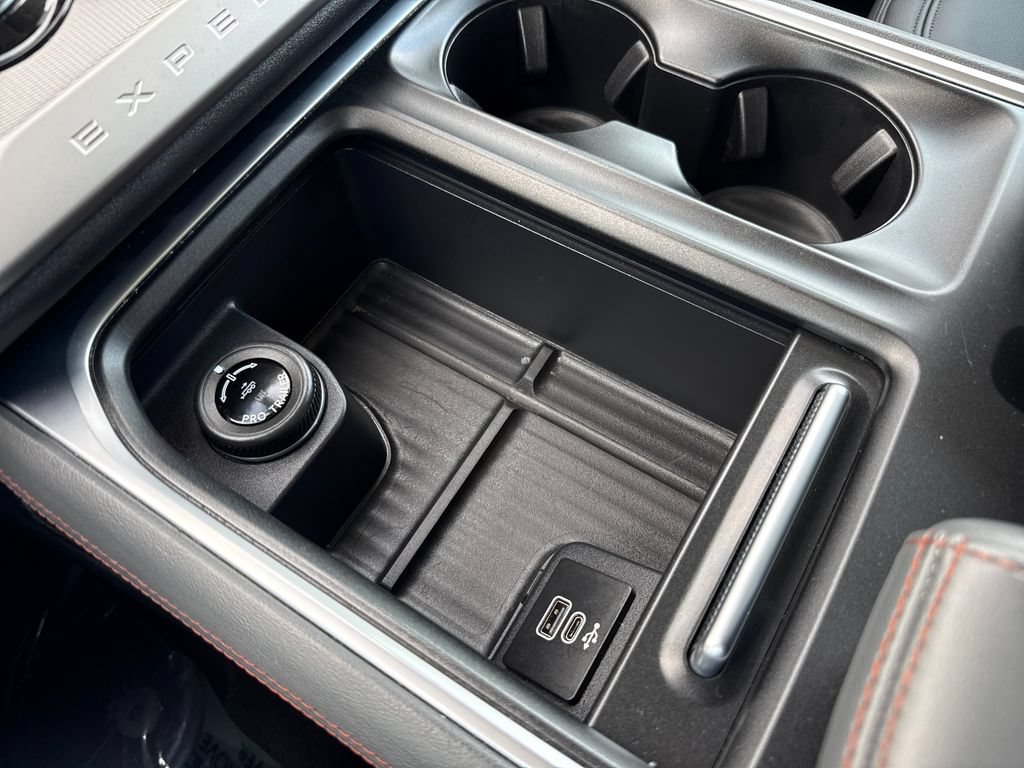 Certified 2025 Ford Expedition Active RWD image 25