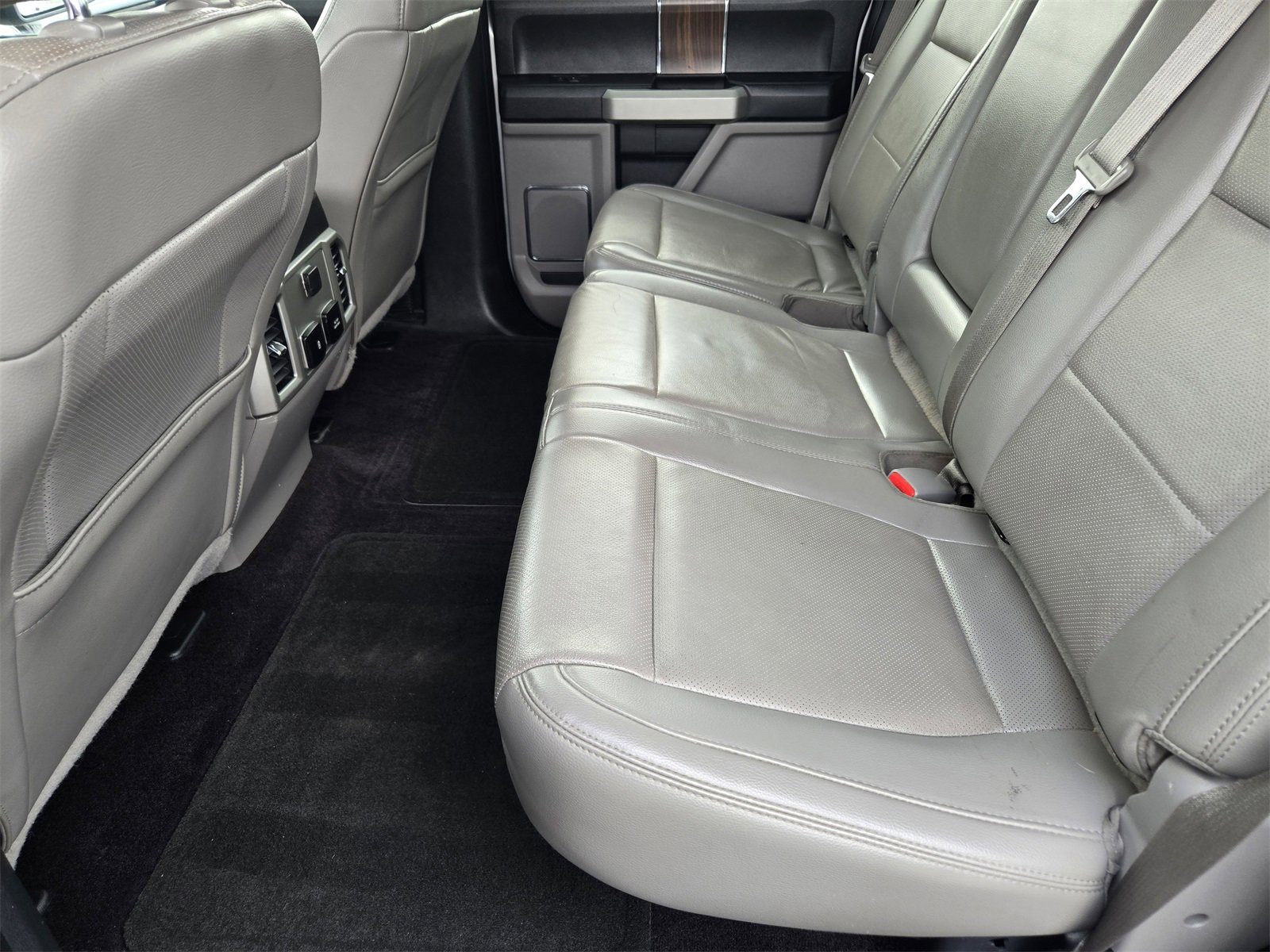 Certified 2017 Ford F150 Lariat image 29