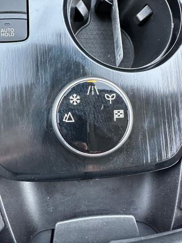 Used 2023 Nissan Rogue SV image 16