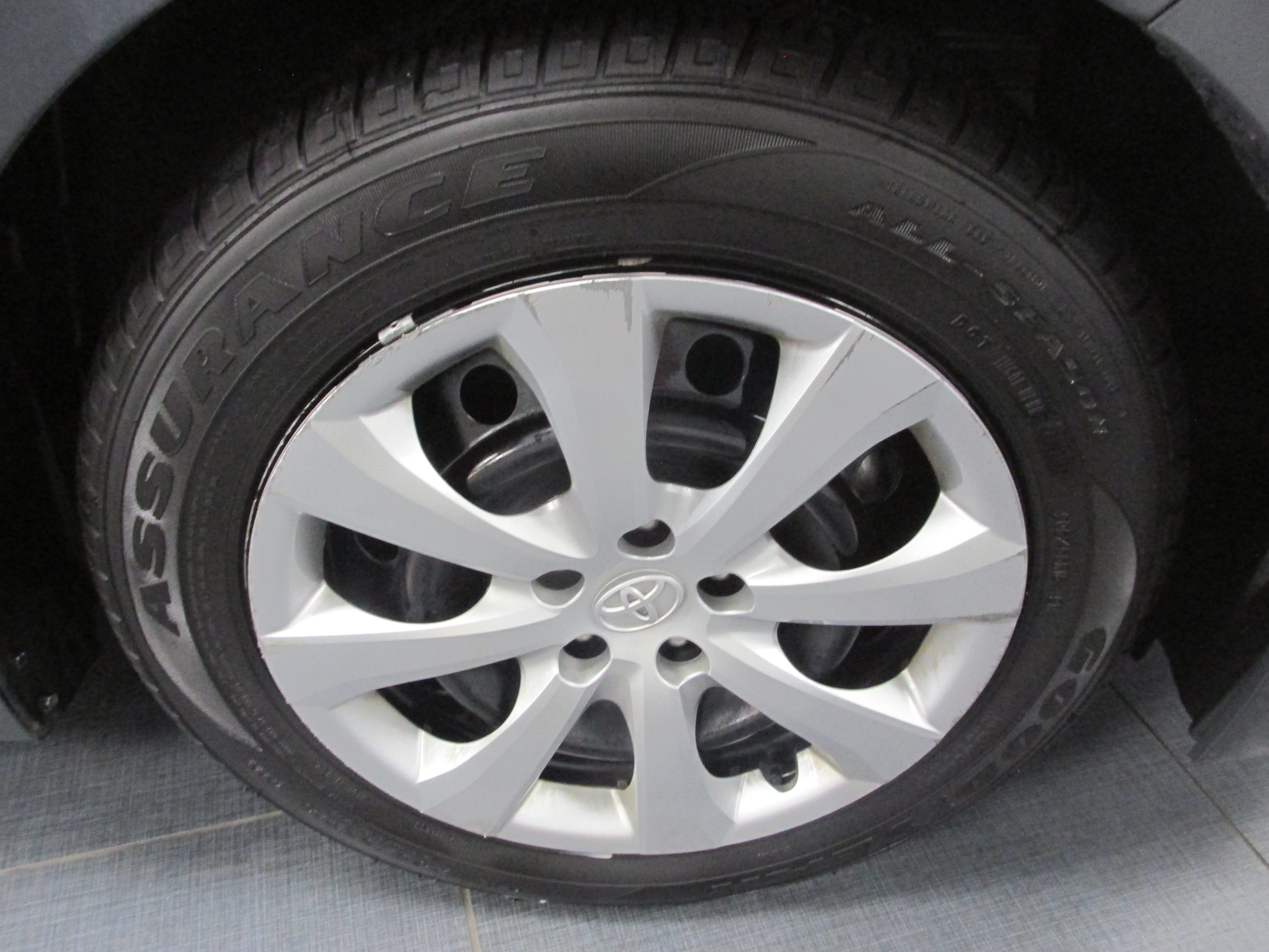 Used 2025 Toyota Corolla LE FWD image 15