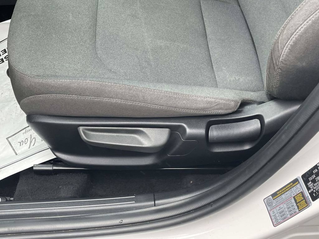 Used 2025 Kia K4 FWD image 14