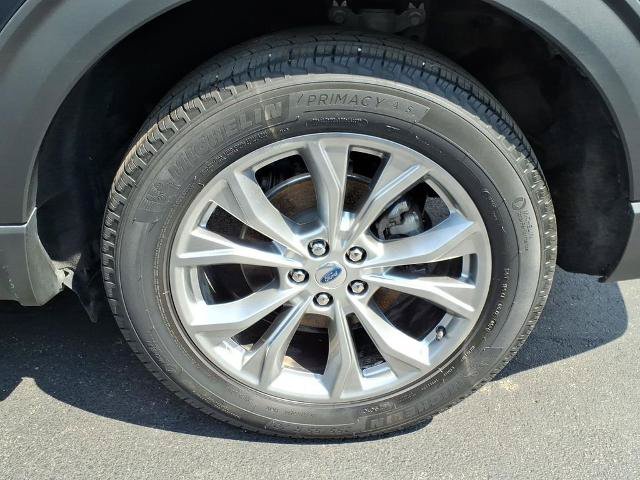 Certified 2024 Ford Explorer XLT w/ Equipment Group 202A AWD/4WD image 7