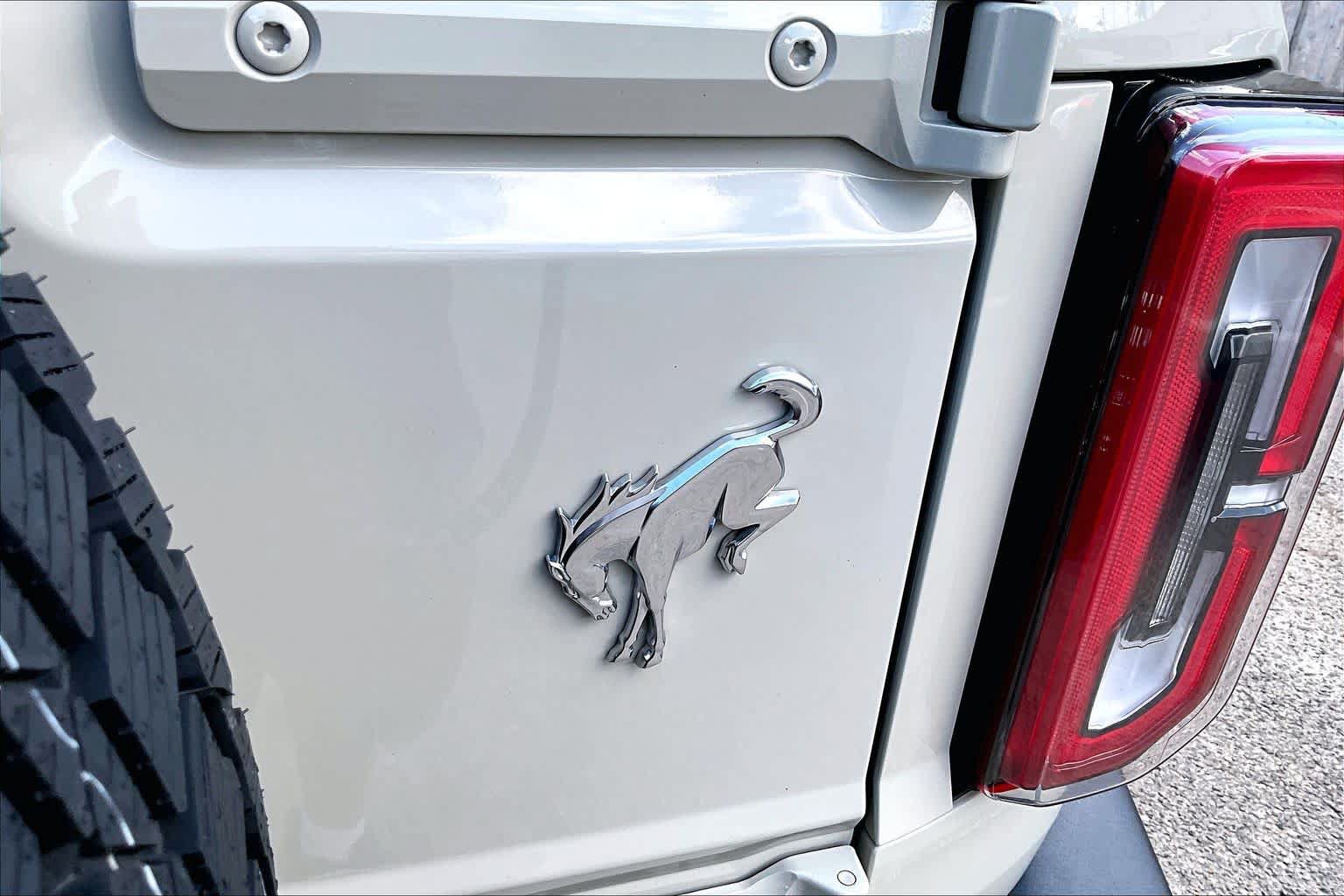 Certified 2025 Ford Bronco Outer Banks AWD/4WD image 12