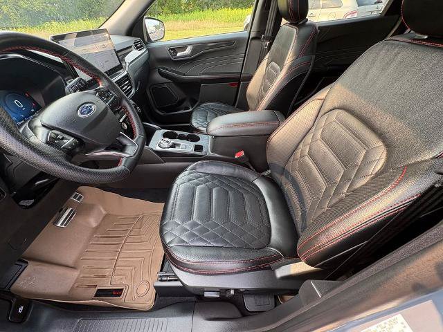 Certified 2023 Ford Escape ST-Line Elite w/ Premium Technology Package AWD/4WD image 12