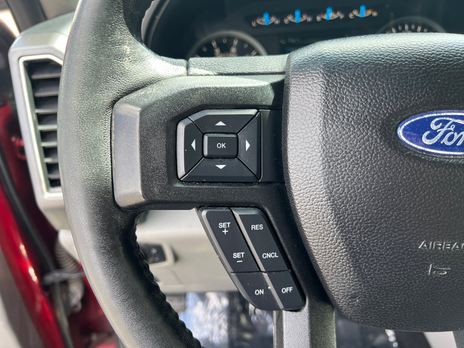 Certified 2017 Ford F150 XLT w/ Equipment Group 302A Luxury AWD/4WD image 13