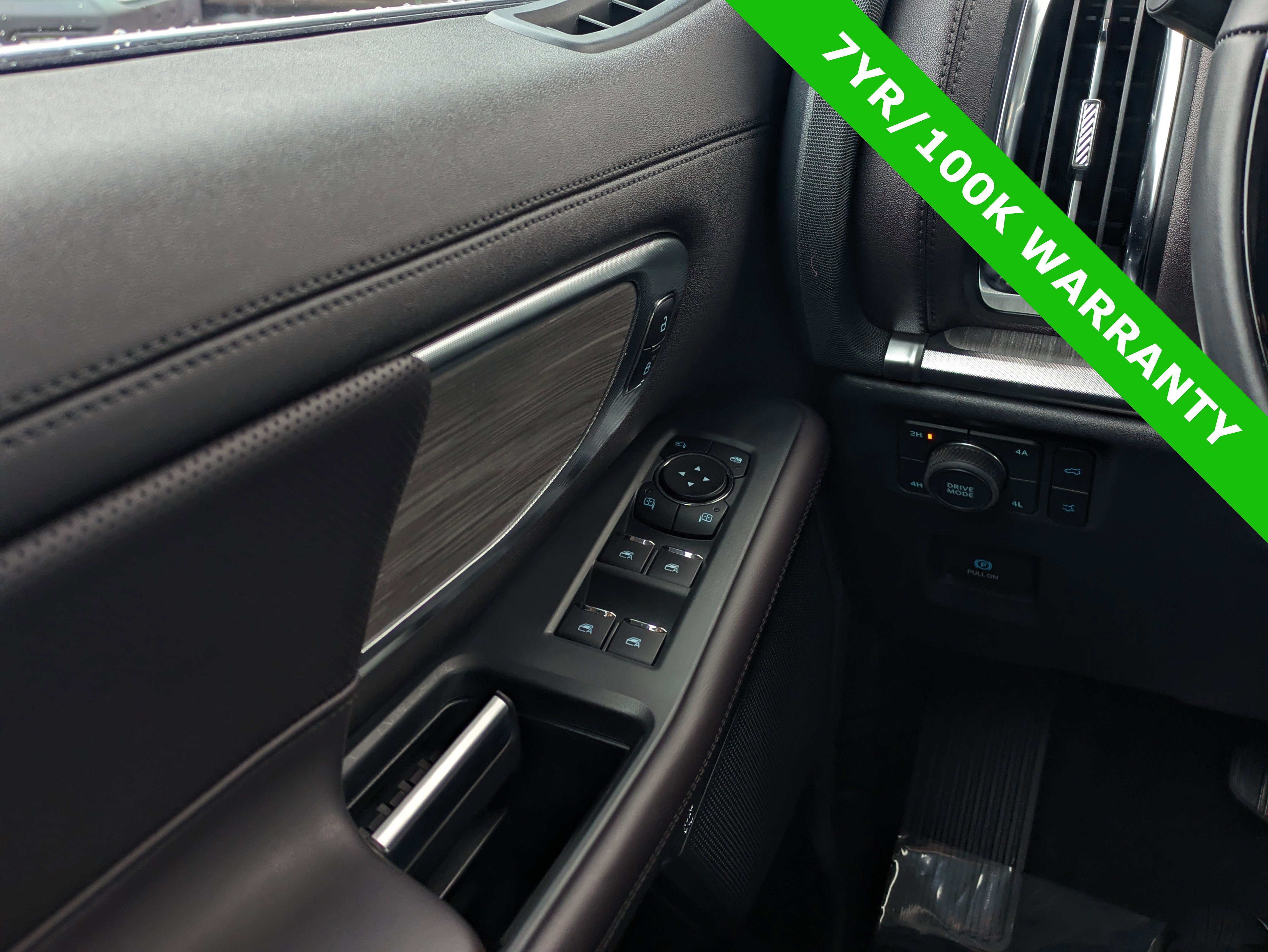 Certified 2025 Ford Expedition Platinum w/ Platinum Ultimate Package image 28