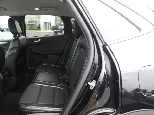 Certified 2024 Ford Escape Platinum AWD/4WD image 24