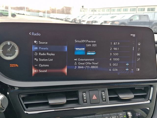 Used 2022 Lexus ES 300h w/ Accessory Package image 17