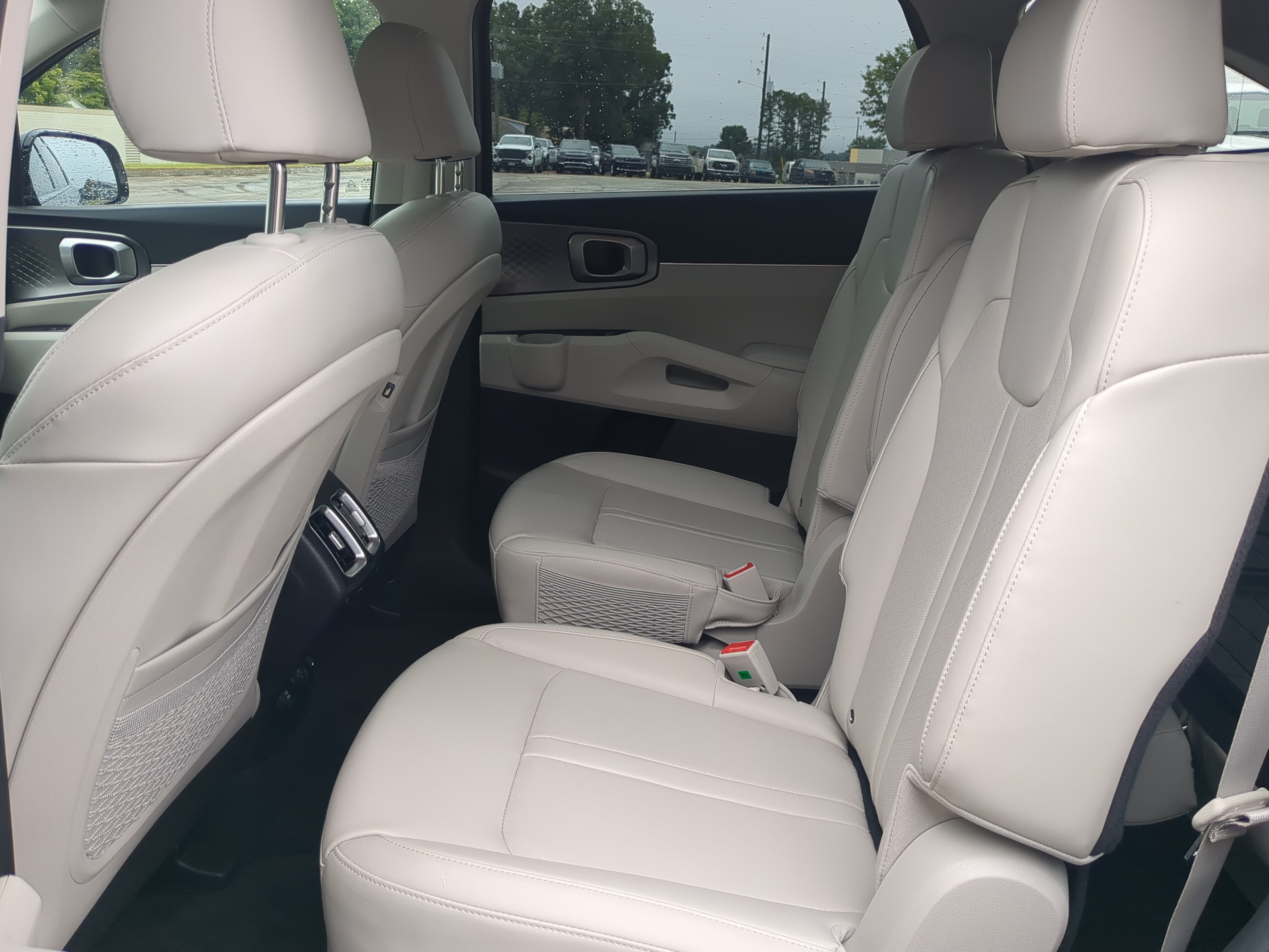 Used 2023 Kia Sorento EX AWD/4WD image 12