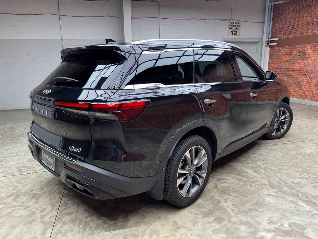 Used 2023 INFINITI QX60 Luxe w/ Performance Audio Package AWD/4WD image 6