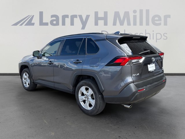 Used 2021 Toyota RAV4 XLE w/ Convenience Package image 3