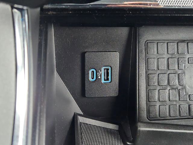 Certified 2022 Ford F150 Lariat w/ Equipment Group 502A High image 16