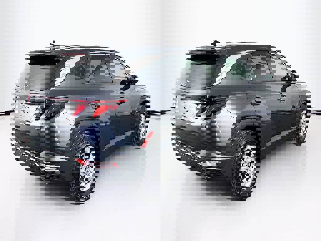 Used 2022 Hyundai Tucson SE image 5