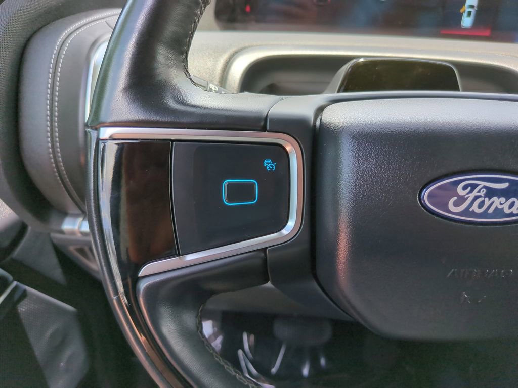 Certified 2025 Ford Expedition Platinum AWD/4WD image 35