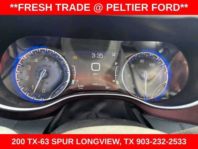 Used 2017 Chrysler Pacifica Limited FWD image 18