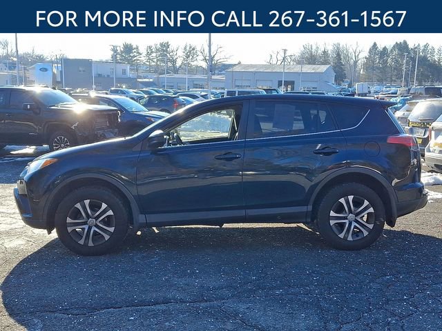 Used 2018 Toyota RAV4 LE image 4