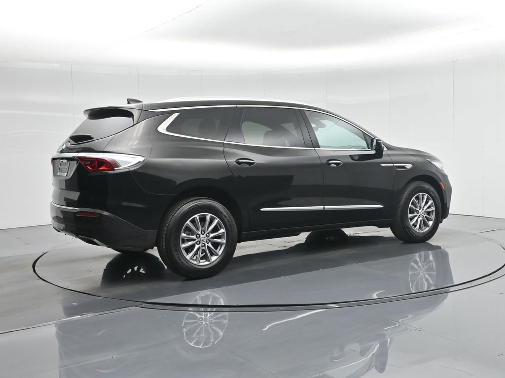 Used 2024 Buick Enclave Premium image 12