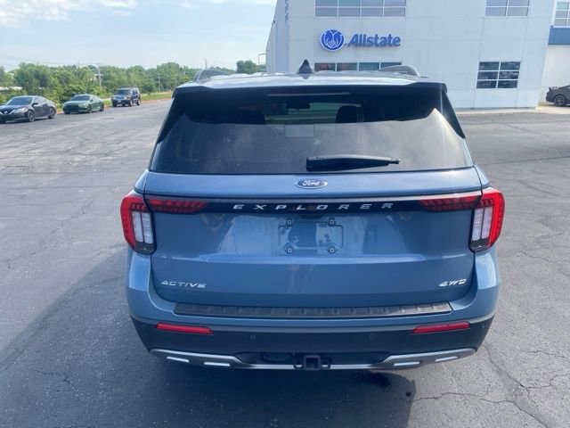 Certified 2025 Ford Explorer Active w/ Active Comfort Package AWD/4WD image 4