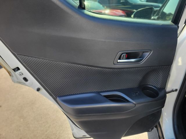 Used 2020 Toyota C-HR XLE image 14