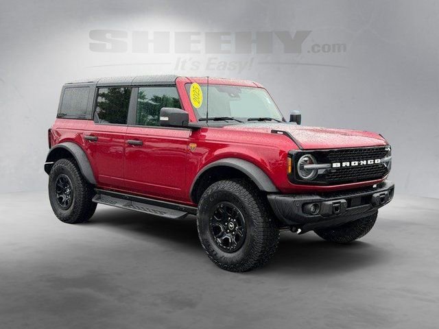Certified 2025 Ford Bronco Badlands AWD/4WD image 2