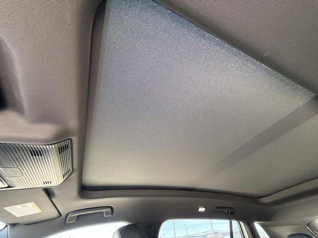 Used 2026 Volkswagen Tiguan SE R-Line image 28