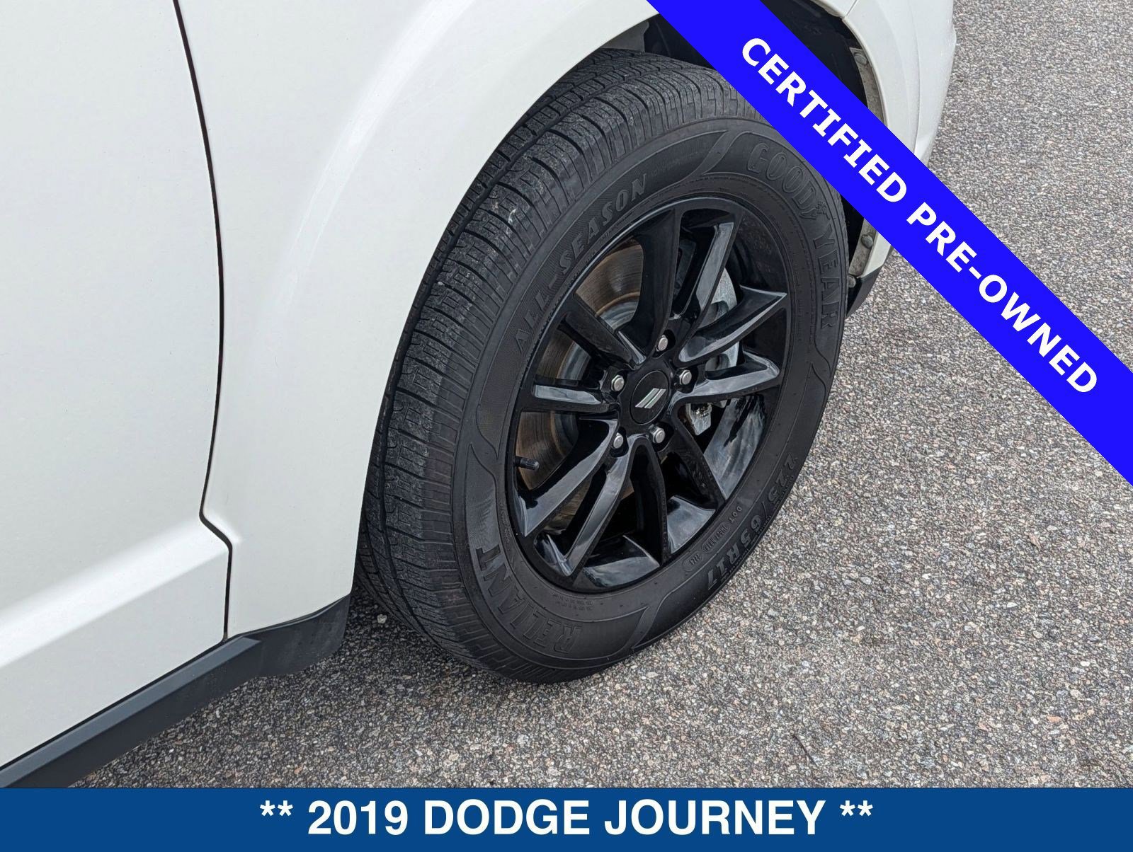Used 2019 Dodge Journey SE w/ Blacktop Package image 13