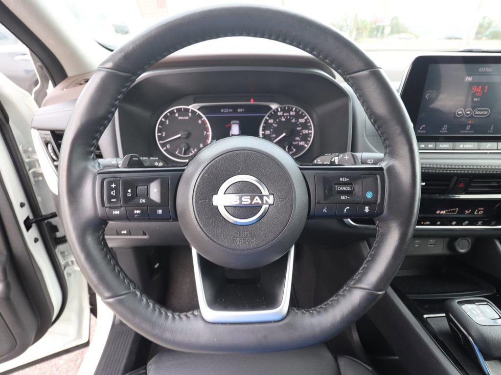 Used 2023 Nissan Rogue SV w/ SV Premium Package image 17