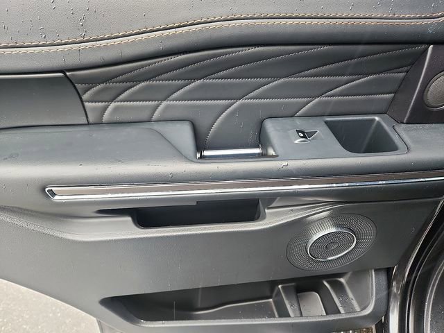 Certified 2023 Ford Expedition Platinum AWD/4WD image 26