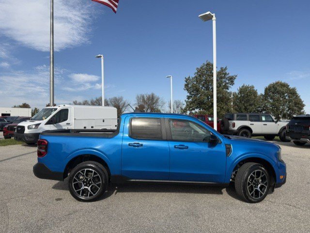 Certified 2025 Ford Maverick Lariat w/ 4K Tow Package AWD/4WD image 9