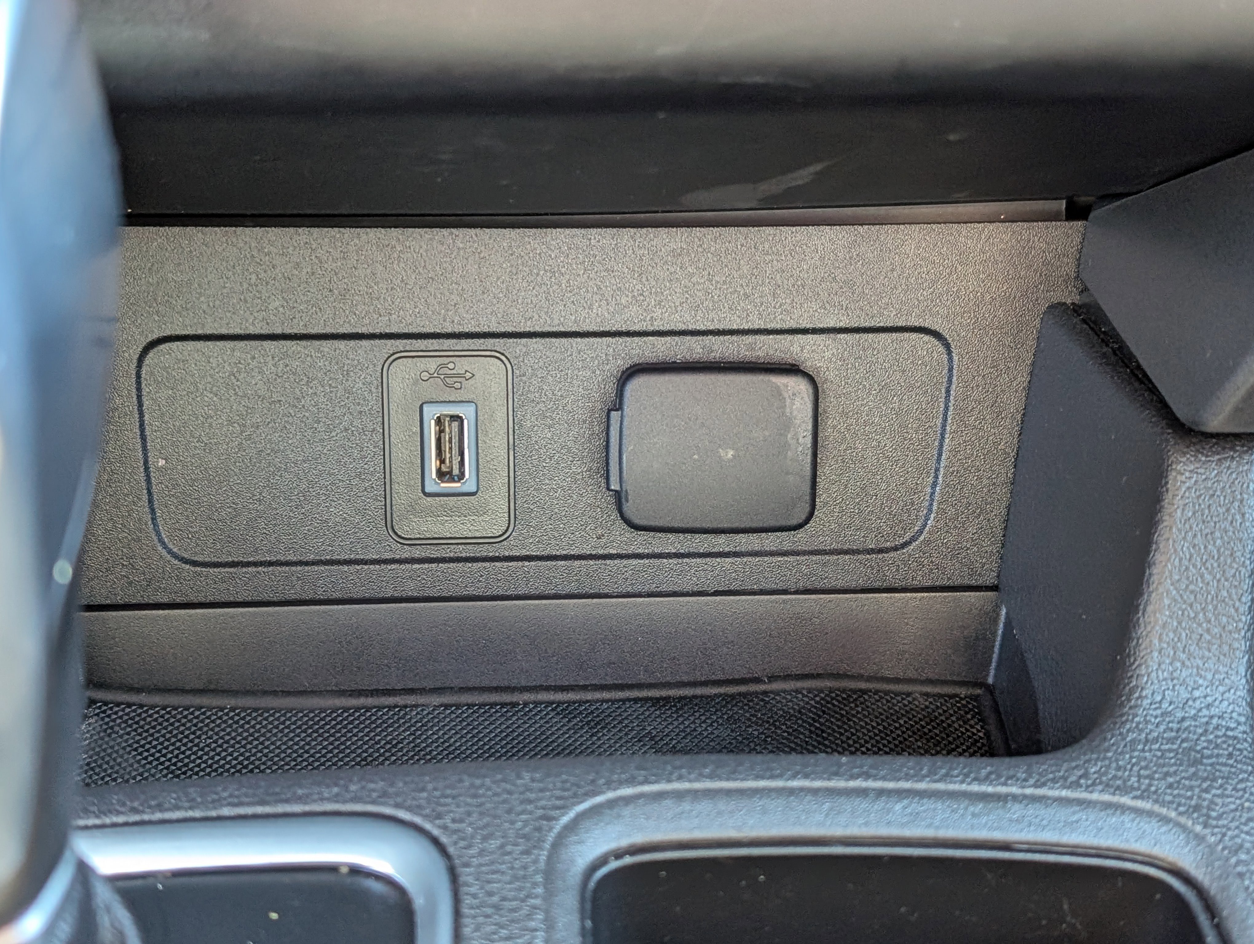 Certified 2018 Ford Escape SEL image 24