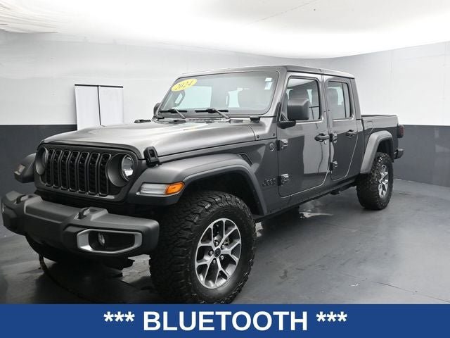 Used 2024 Jeep Gladiator Sport AWD/4WD image 5
