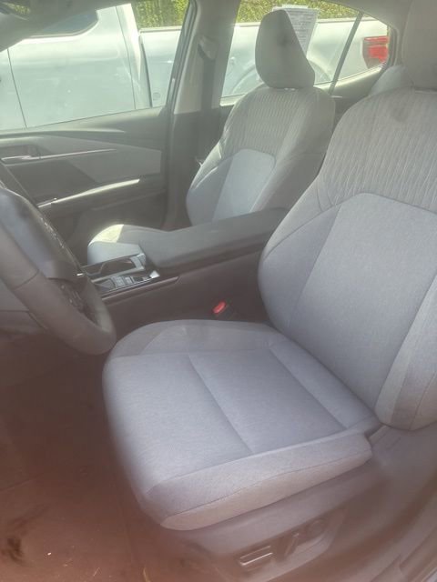 Used 2026 Toyota Camry LE w/ Convenience Package image 8