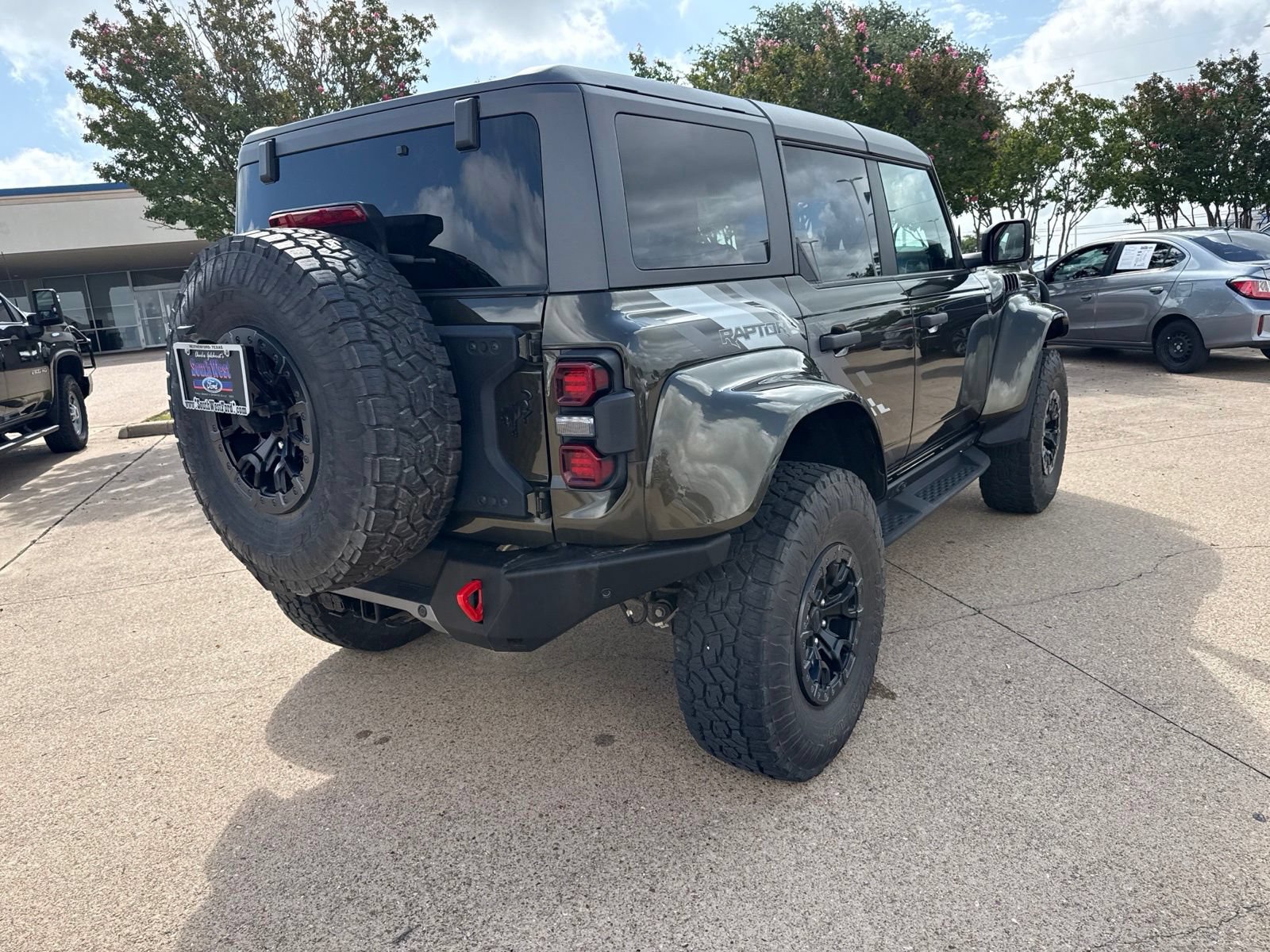 Certified 2024 Ford Bronco Raptor w/ Interior Carbon Fiber Pack 6 AWD/4WD image 7