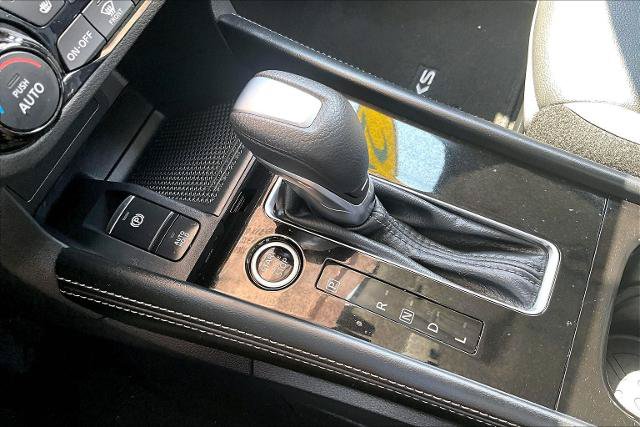 Used 2023 Nissan Kicks SR w/ SR Premium Package FWD image 15