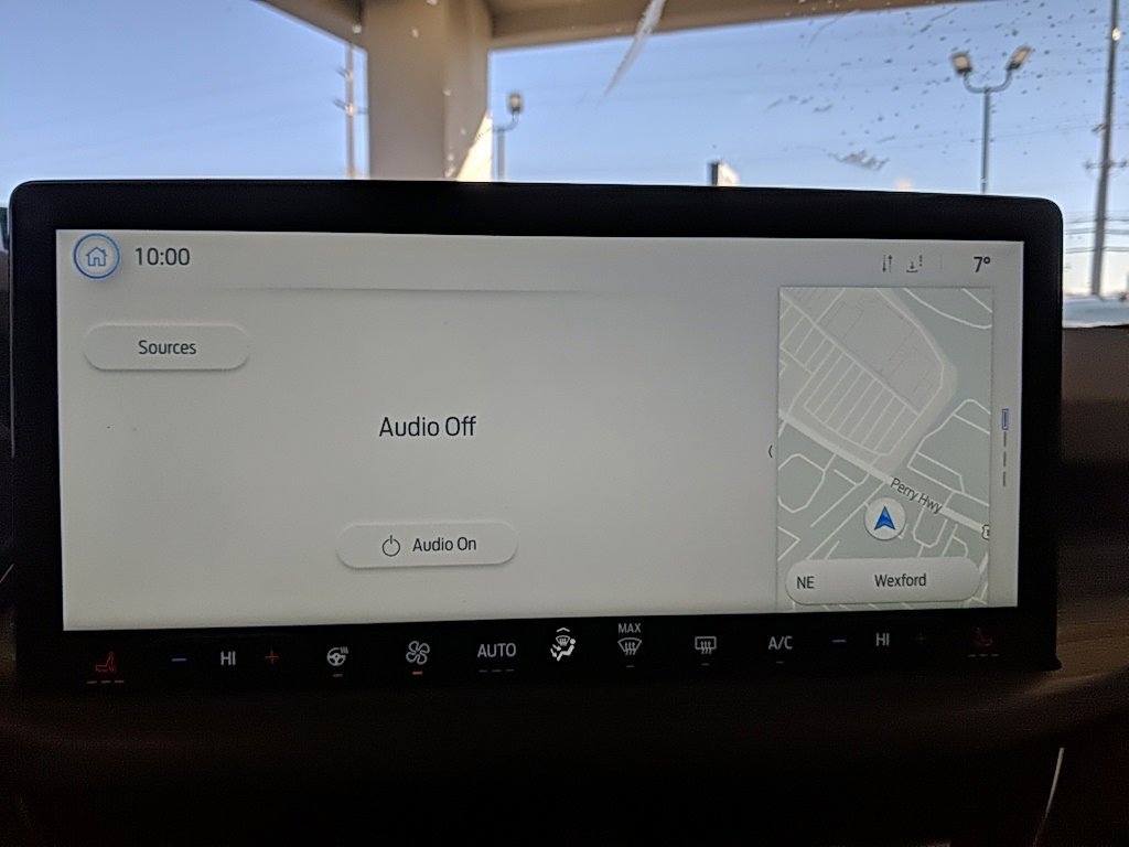 Certified 2025 Ford Escape Platinum w/ Premium Technology Package image 16