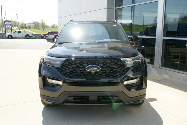 Certified 2023 Ford Explorer ST w/ Equipment Group 401A AWD/4WD image 6