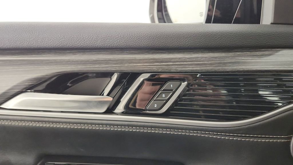 Used 2024 Jeep Wagoneer L Series II w/ Flexible Seating Group image 24