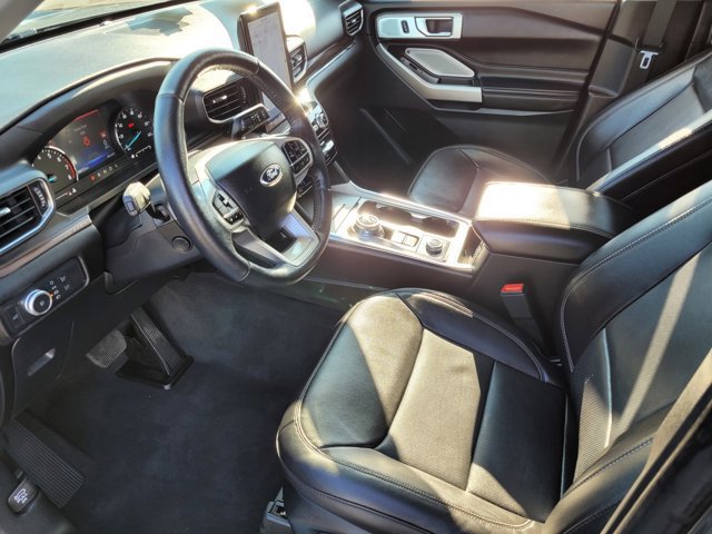 Certified 2022 Ford Explorer Limited w/ Limited Technology Package image 14