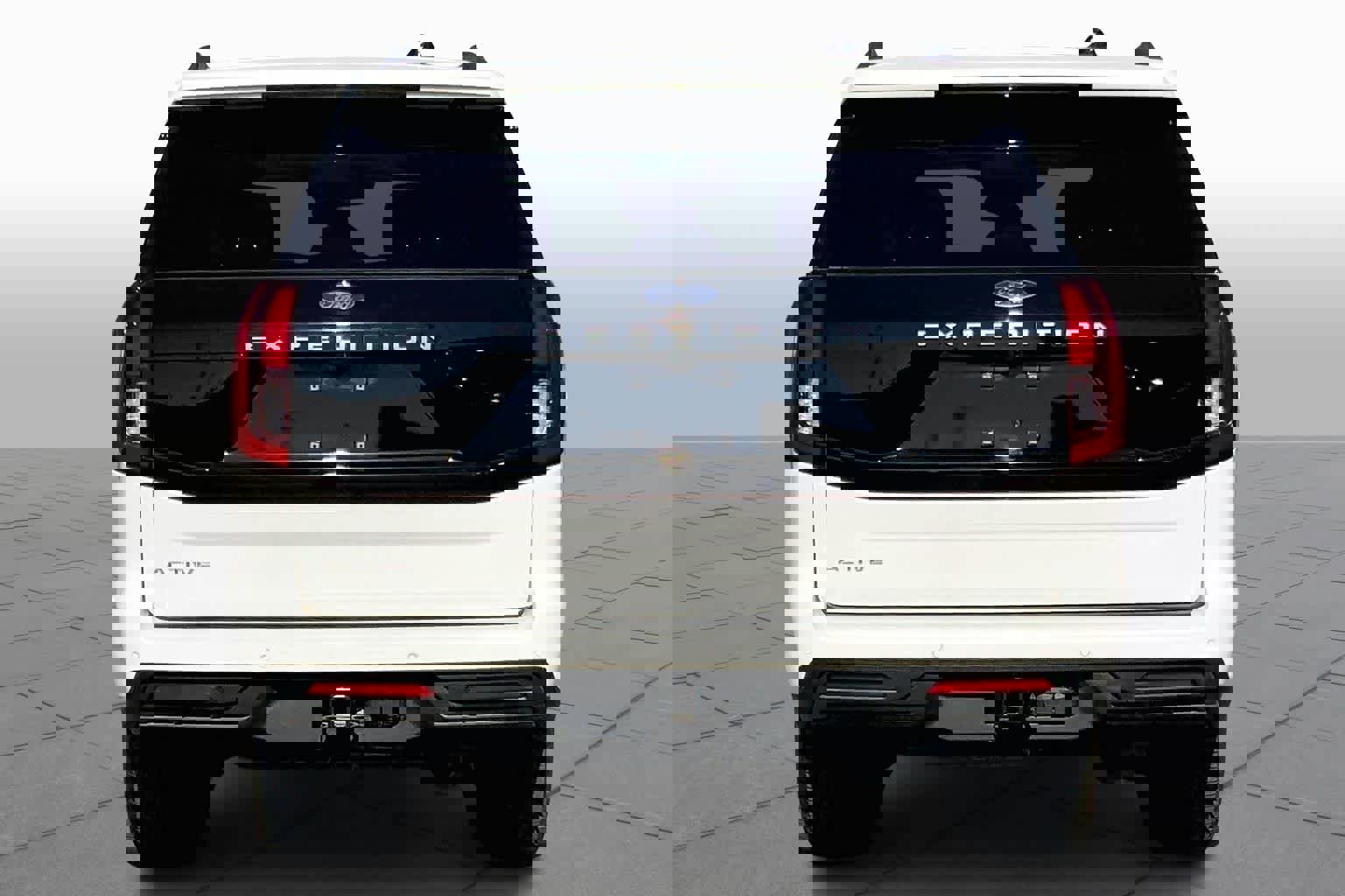 Certified 2025 Ford Expedition Active image 5