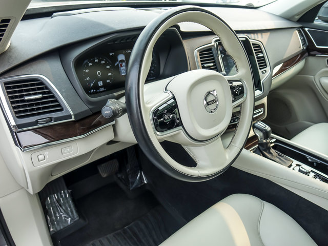 Used 2019 Volvo XC90 T6 Momentum w/ Advanced Package AWD/4WD image 11