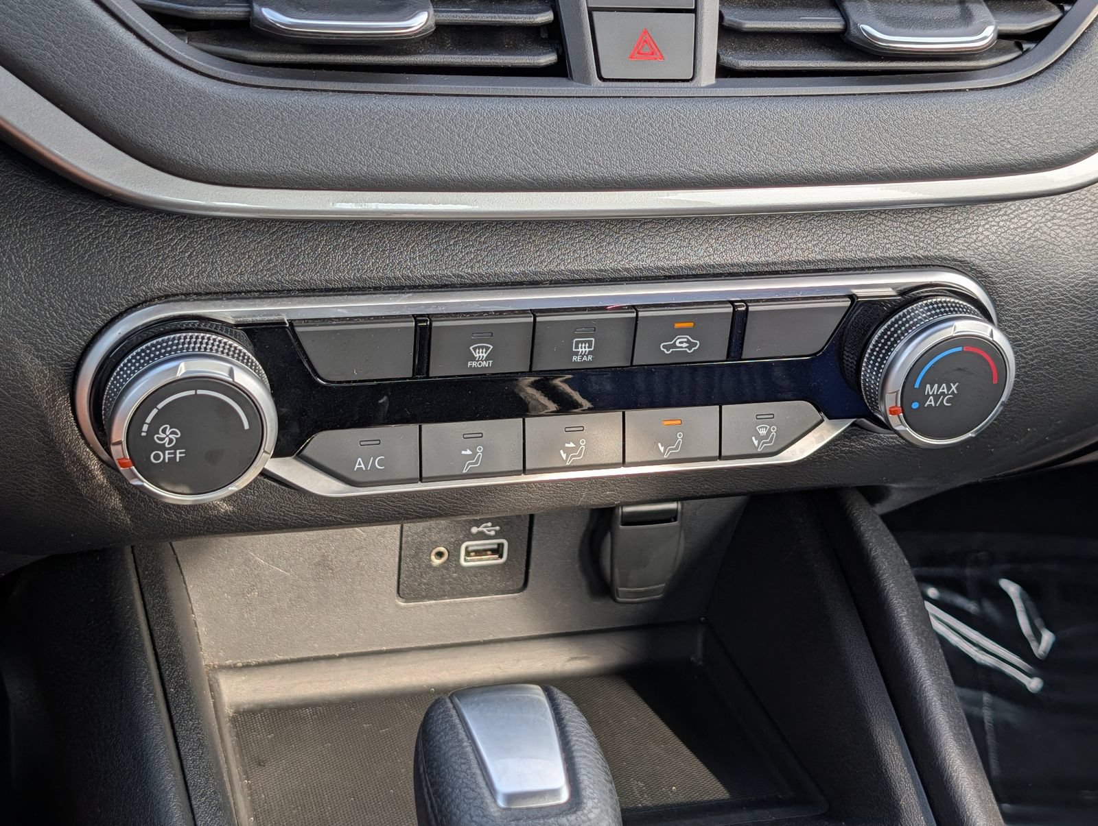 Used 2024 Nissan Altima 2.5 S FWD image 25