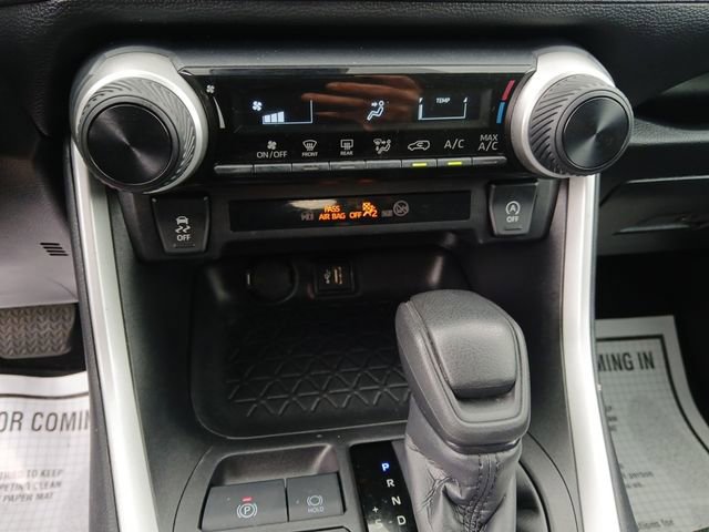 Used 2025 Toyota RAV4 LE FWD image 21