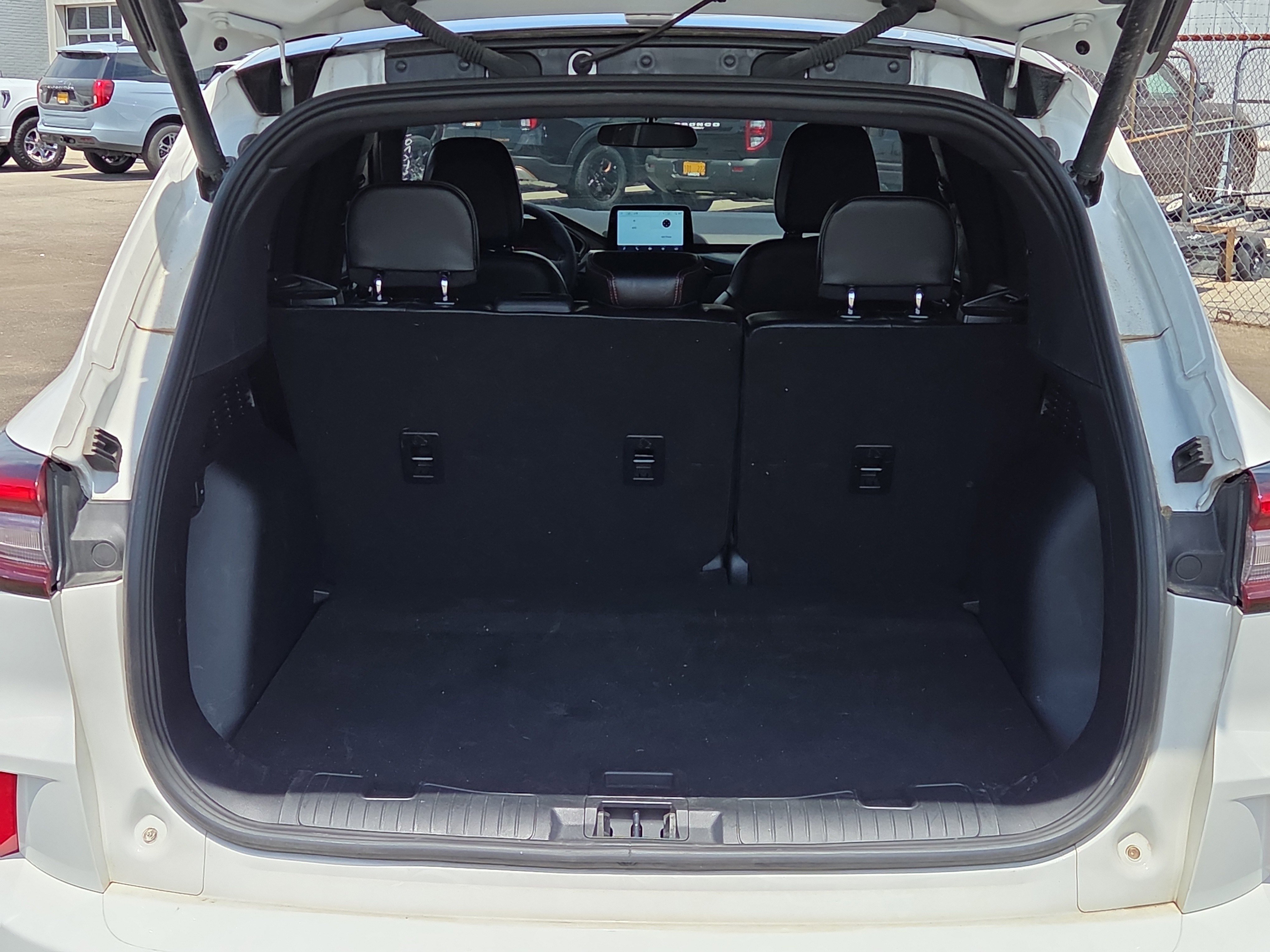 Certified 2024 Ford Escape ST-Line w/ Cold Weather Package FWD image 13