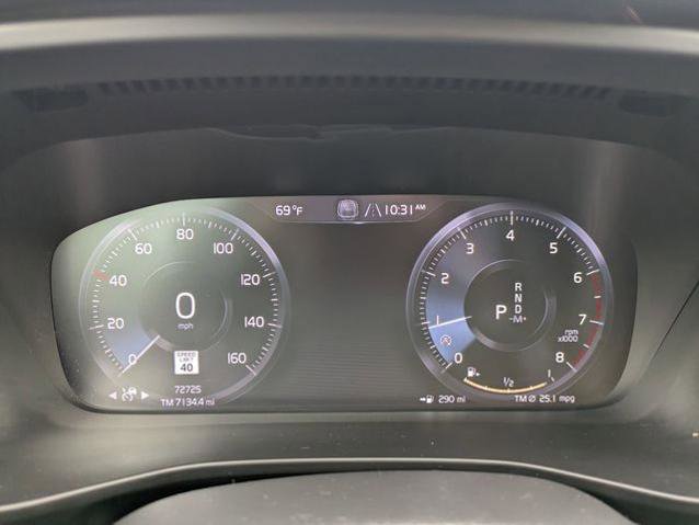 Used 2019 Volvo XC40 T5 R-Design AWD/4WD image 17