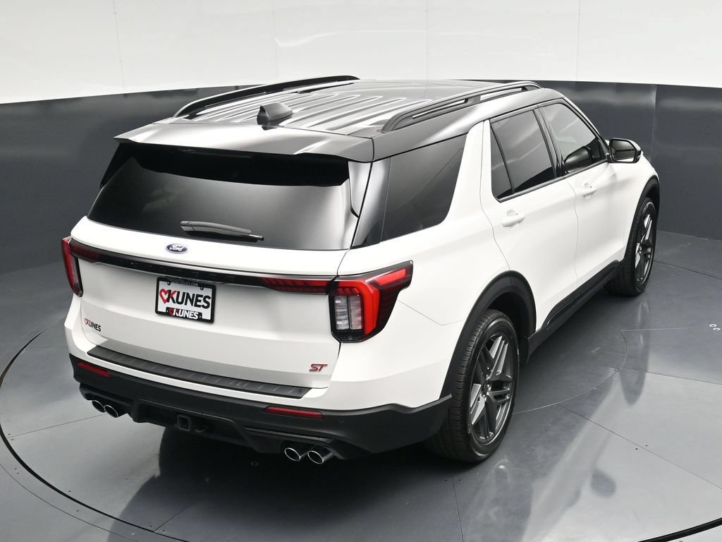 Certified 2025 Ford Explorer ST AWD/4WD image 43