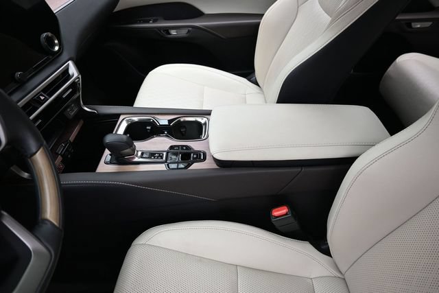 Used 2023 Lexus RX 350 Premium Plus w/ Accessory Package AWD/4WD image 28