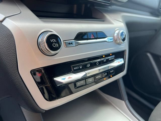 Certified 2024 Ford Explorer XLT AWD/4WD image 14