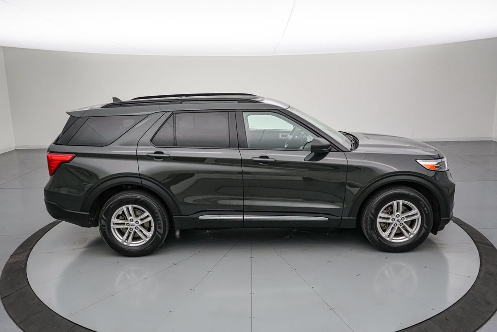 Certified 2023 Ford Explorer XLT w/ Equipment Group 202A AWD/4WD video 3