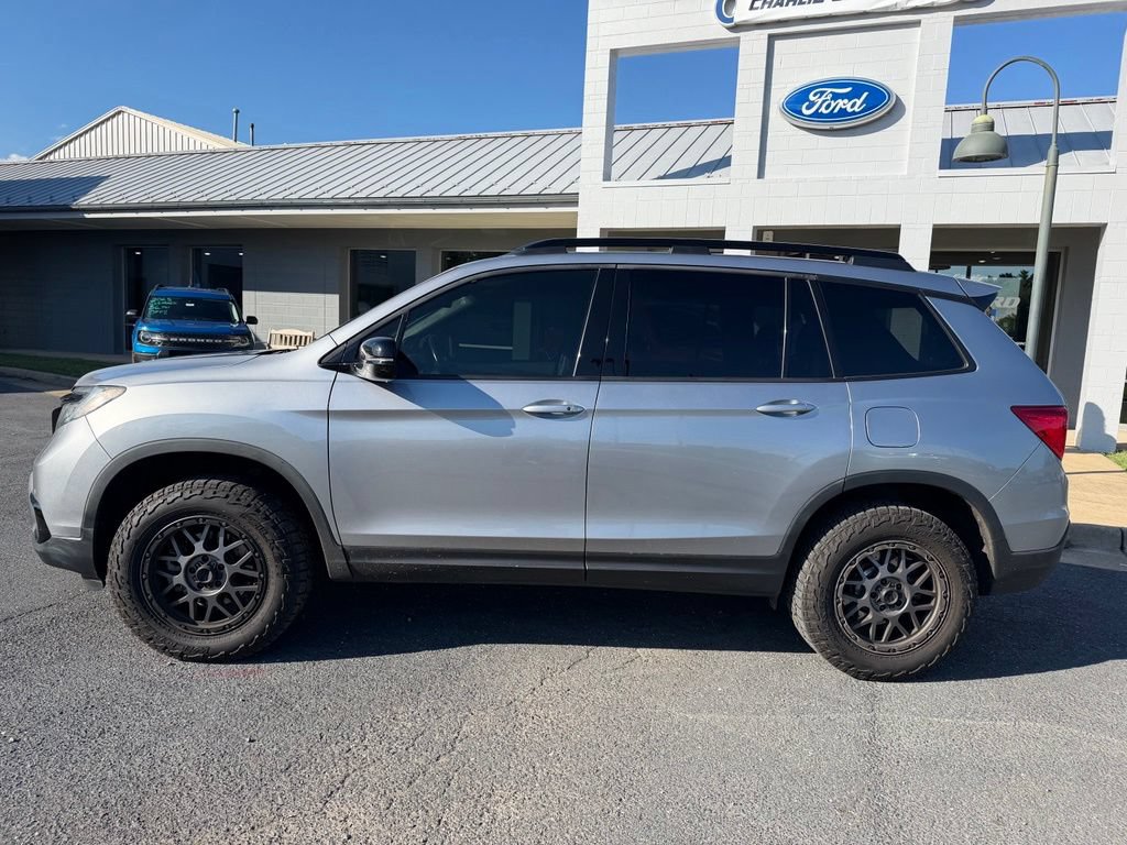 Used 2019 Honda Passport Elite image 2
